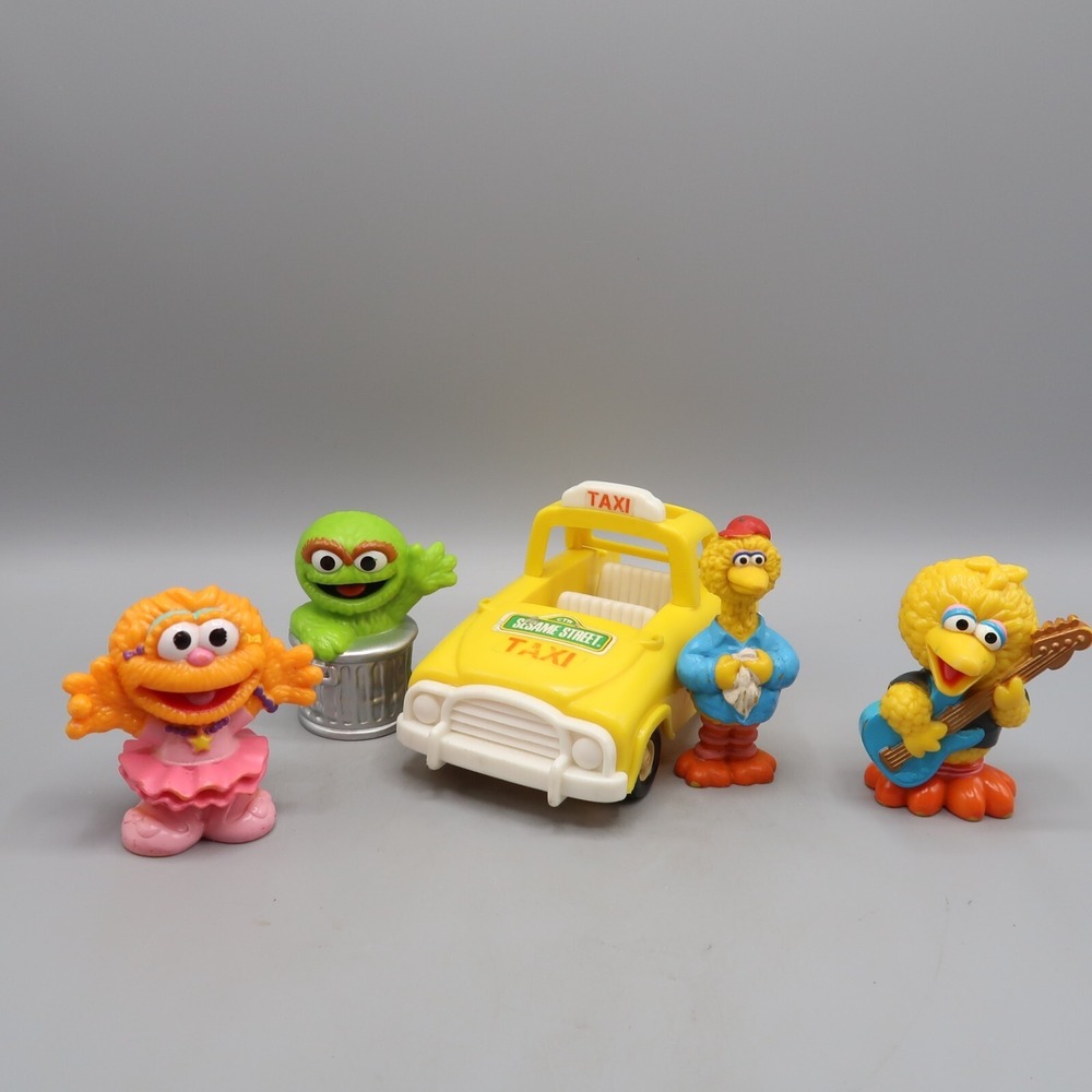 1978 Sesame Street Taxi Cab, Modern Figures Oscar Abby Big Bird Lot